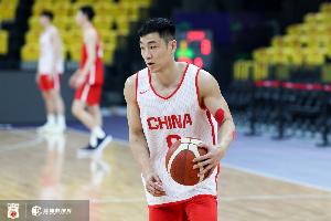 2026世界杯买球入口-外线没开 高诗岩上半场三分3中0&amp;罚球4中4 得到4分1板1助1断