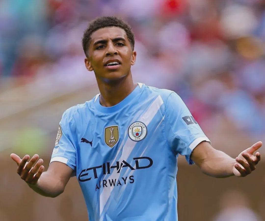 2026世界杯买球-瓜帅太固执！夏窗不买右后卫 曼城豪赌刘易斯开窍