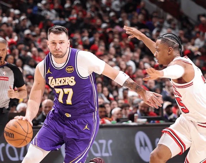 2026世界杯买球入口-东契奇加盟湖人后第2次砍下45+10助，追平贝勒并列队史第一